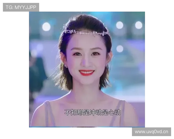 朱雪莹关掉直播灯抱着外卖躺沙发那张图，明星滤镜瞬间掉光