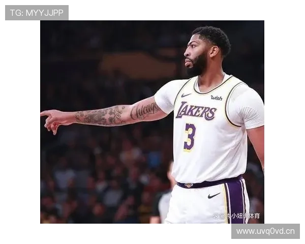 浓眉哥家里光请人擦奖杯的工资都比我年薪高